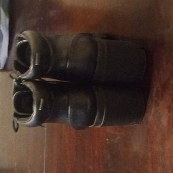 BOOTS - Picture 2 of 3